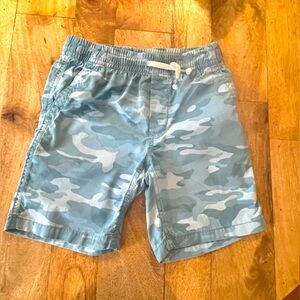 Gap-Boys pull up blue camo shorts-size 8